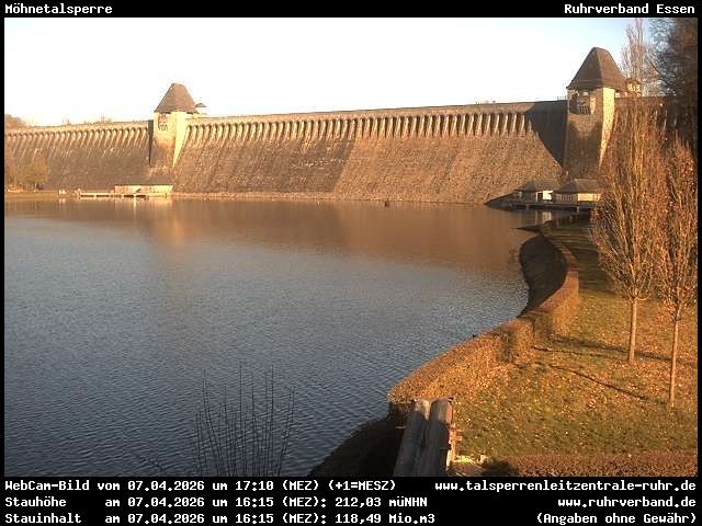 Archiv Foto Webcam Möhnetalsperre: Blick auf Staumauer