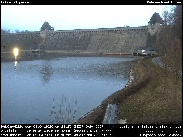 Archiv Foto Webcam Möhnetalsperre: Blick auf Staumauer