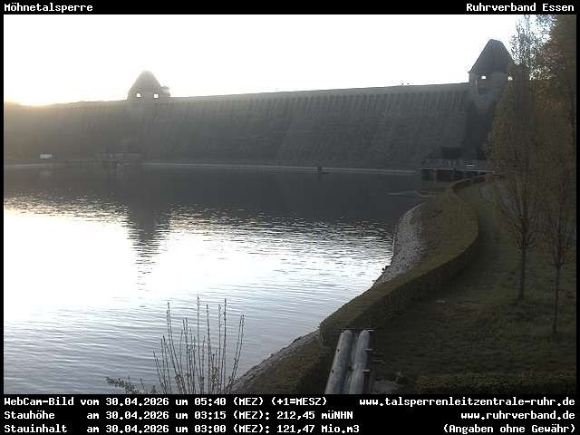 Archiv Foto Webcam Möhnetalsperre: Blick auf Staumauer