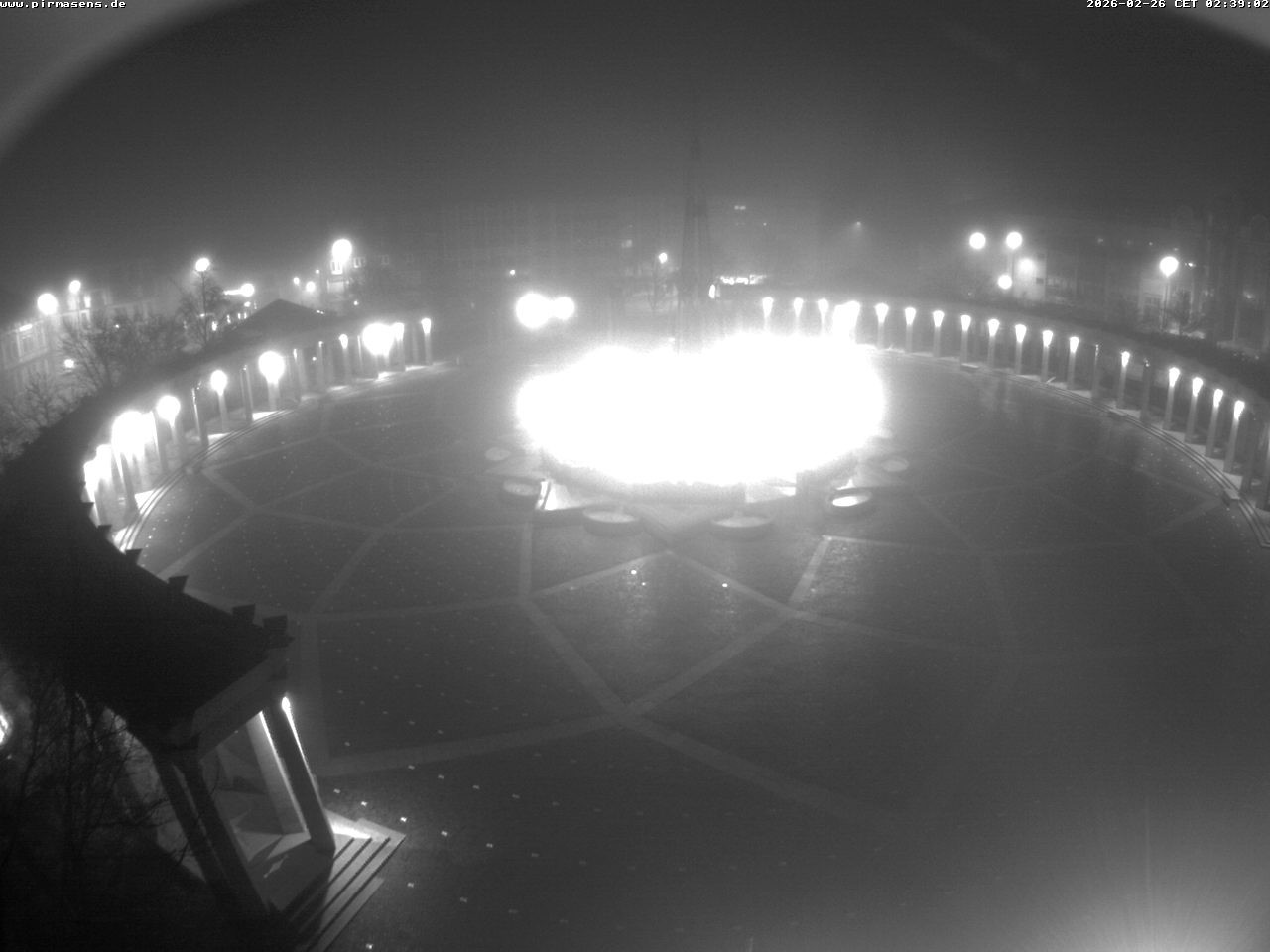 Archived image Webcam View towards square Exerzierplatz in Pirmasens, Rhineland-Palatine