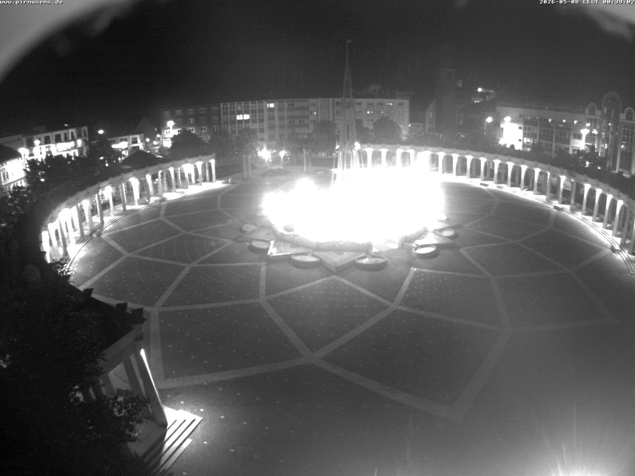 Archived image Webcam View towards square Exerzierplatz in Pirmasens, Rhineland-Palatine