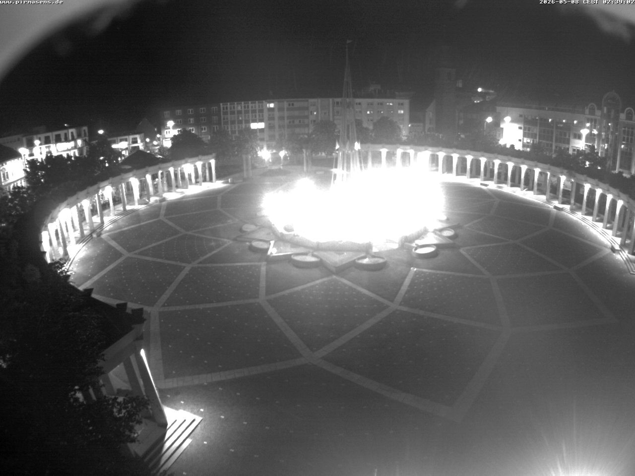 Archived image Webcam View towards square Exerzierplatz in Pirmasens, Rhineland-Palatine