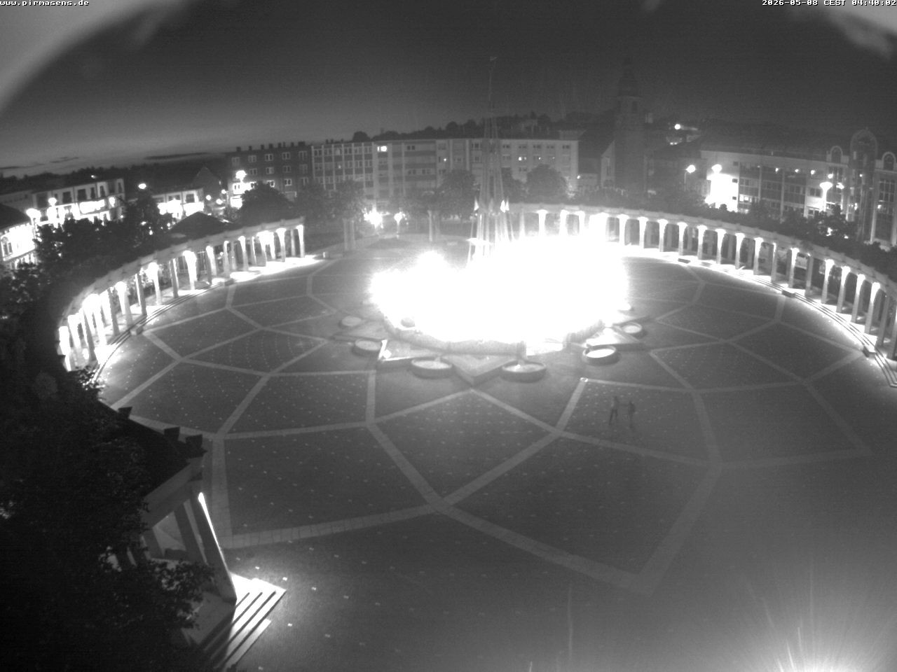 Archived image Webcam View towards square Exerzierplatz in Pirmasens, Rhineland-Palatine
