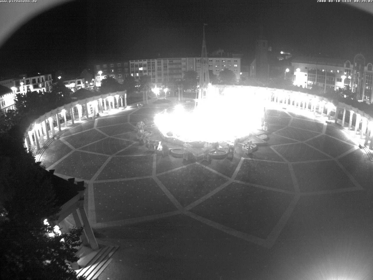 Archived image Webcam View towards square Exerzierplatz in Pirmasens, Rhineland-Palatine