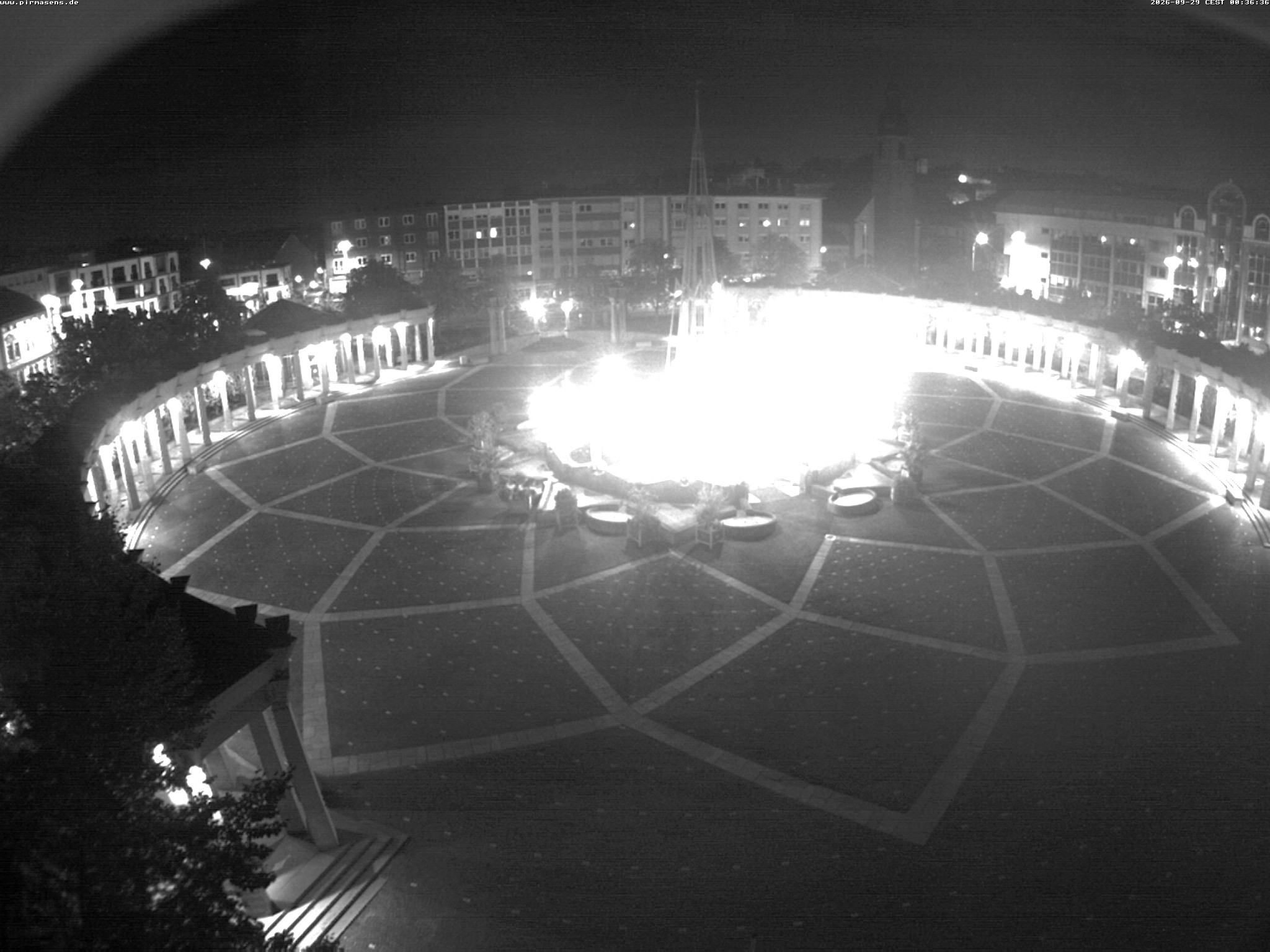 Archived image Webcam View towards square Exerzierplatz in Pirmasens, Rhineland-Palatine