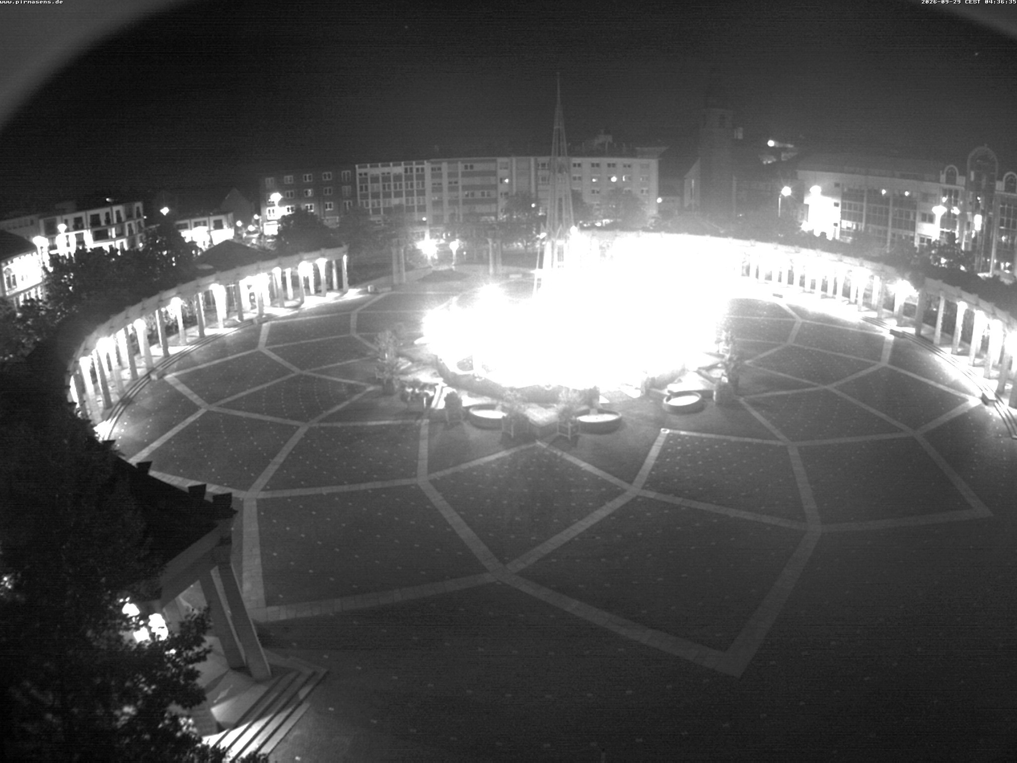 Archived image Webcam View towards square Exerzierplatz in Pirmasens, Rhineland-Palatine
