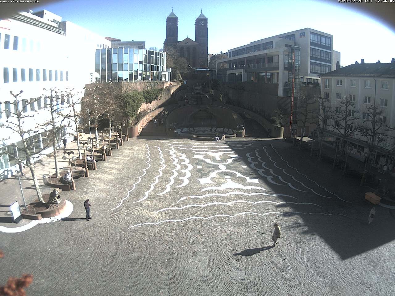 Archived image Webcam View towards square Schlossplatz and church Pirminius in Pirmasens