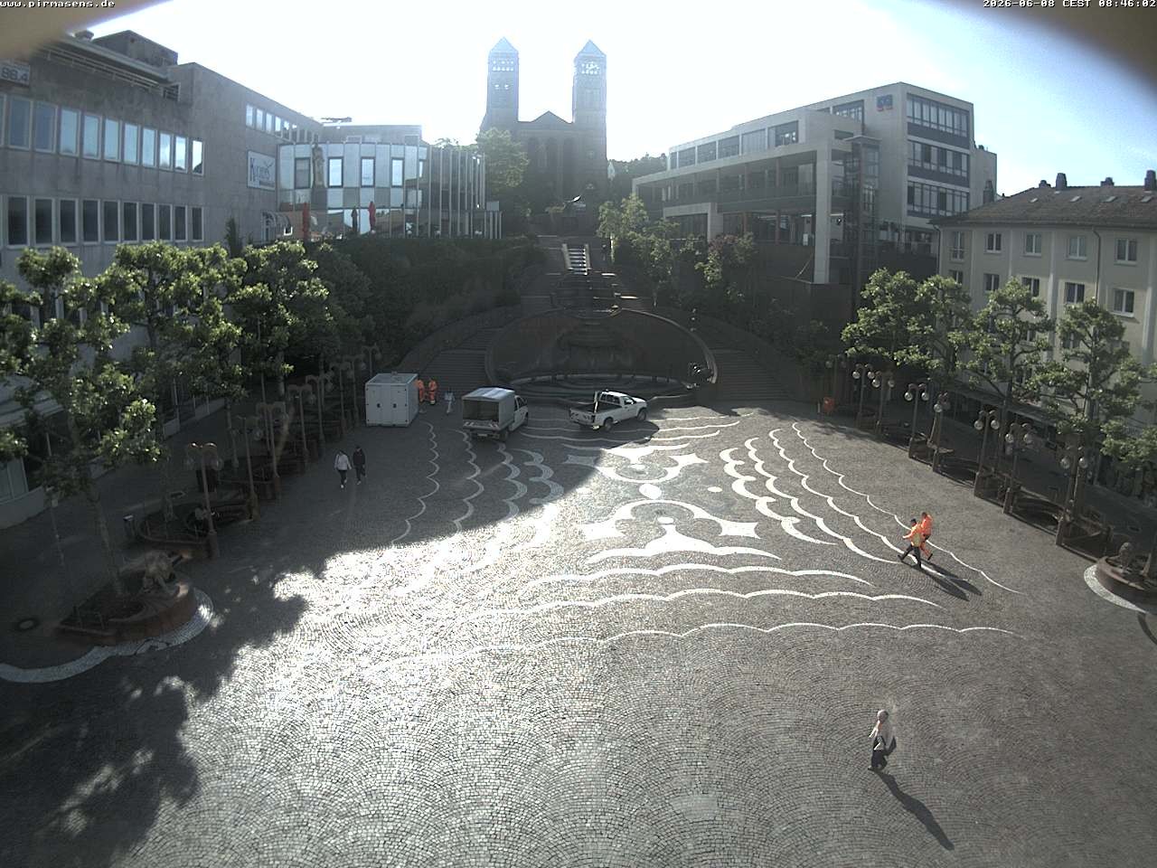 Archived image Webcam View towards square Schlossplatz and church Pirminius in Pirmasens