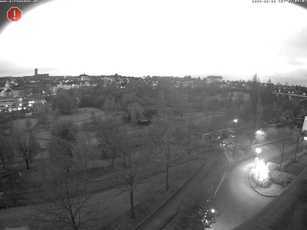 Archived image Webcam Pirmasens (Rheinland-Pfalz) - Blick vom Museum Dynamikum auf den Strecktalpark