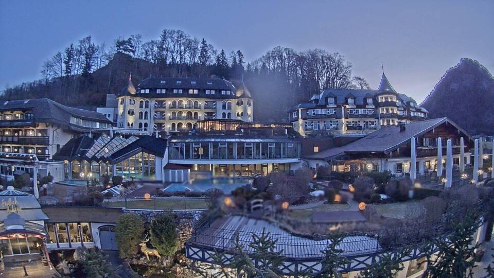 Archived image Webcam Fuschlsee: Hotel Ebners Waldhof