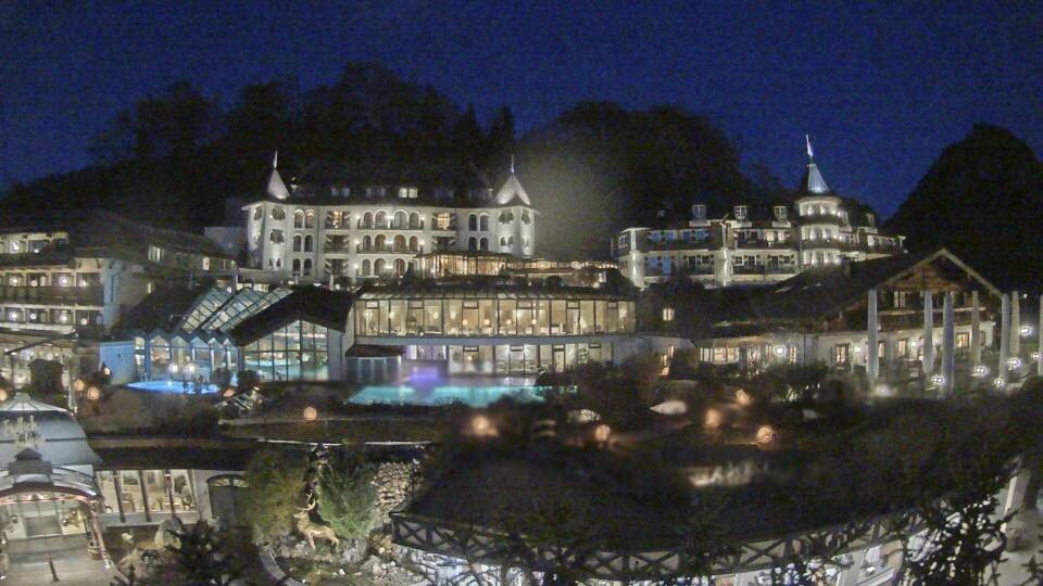 Archived image Webcam Fuschlsee: Hotel Ebners Waldhof
