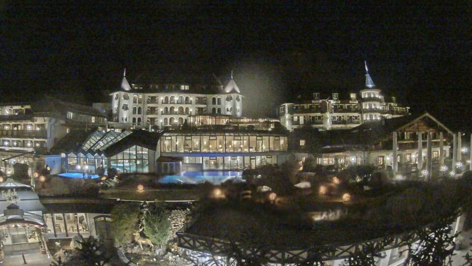 Archived image Webcam Fuschlsee: Hotel Ebners Waldhof