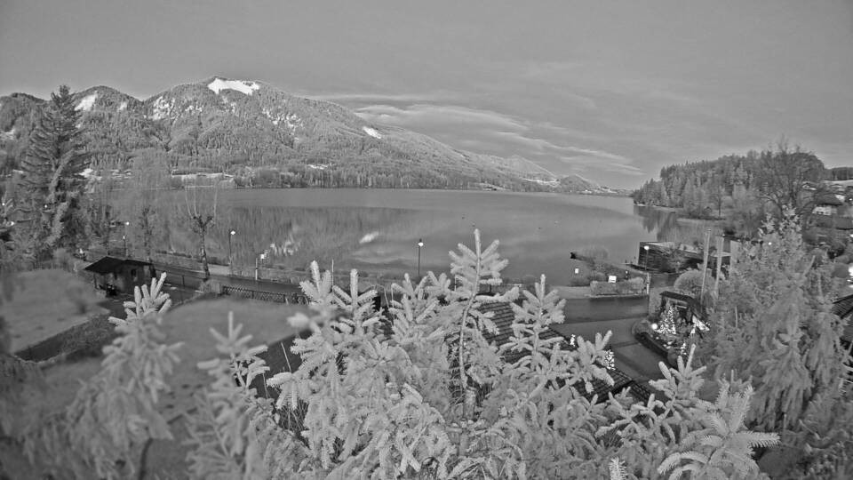 Archiv Foto Webcam Blick auf den Fuschlsee von Ebners Waldhof