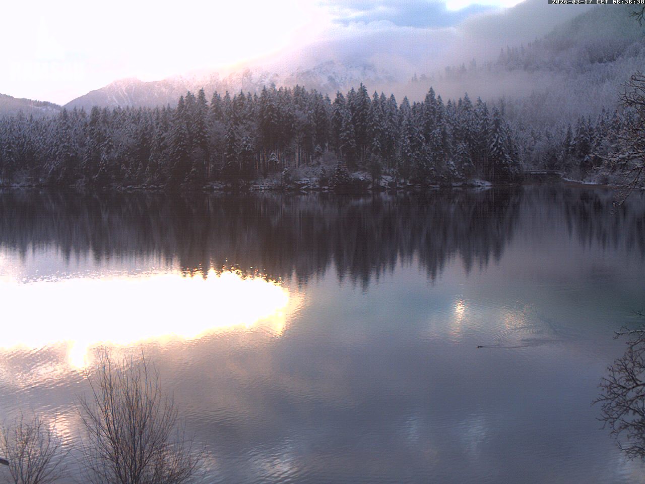 Archived image Webcam View to lake Hintersee