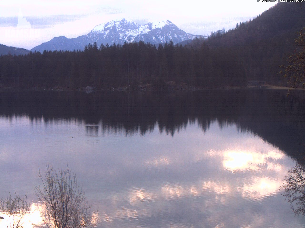 Archived image Webcam View to lake Hintersee