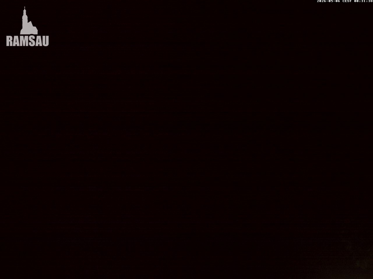 Archived image Webcam View to lake Hintersee