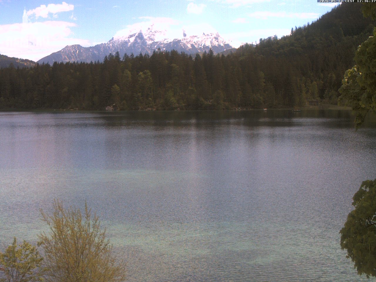 Archived image Webcam View to lake Hintersee