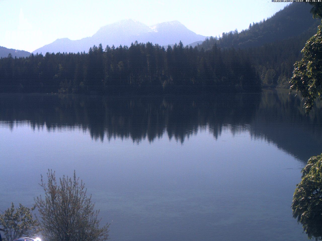 Archived image Webcam View to lake Hintersee