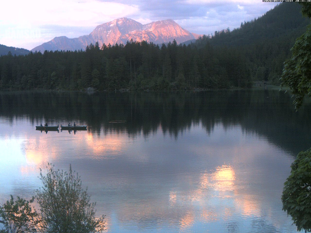Archived image Webcam View to lake Hintersee