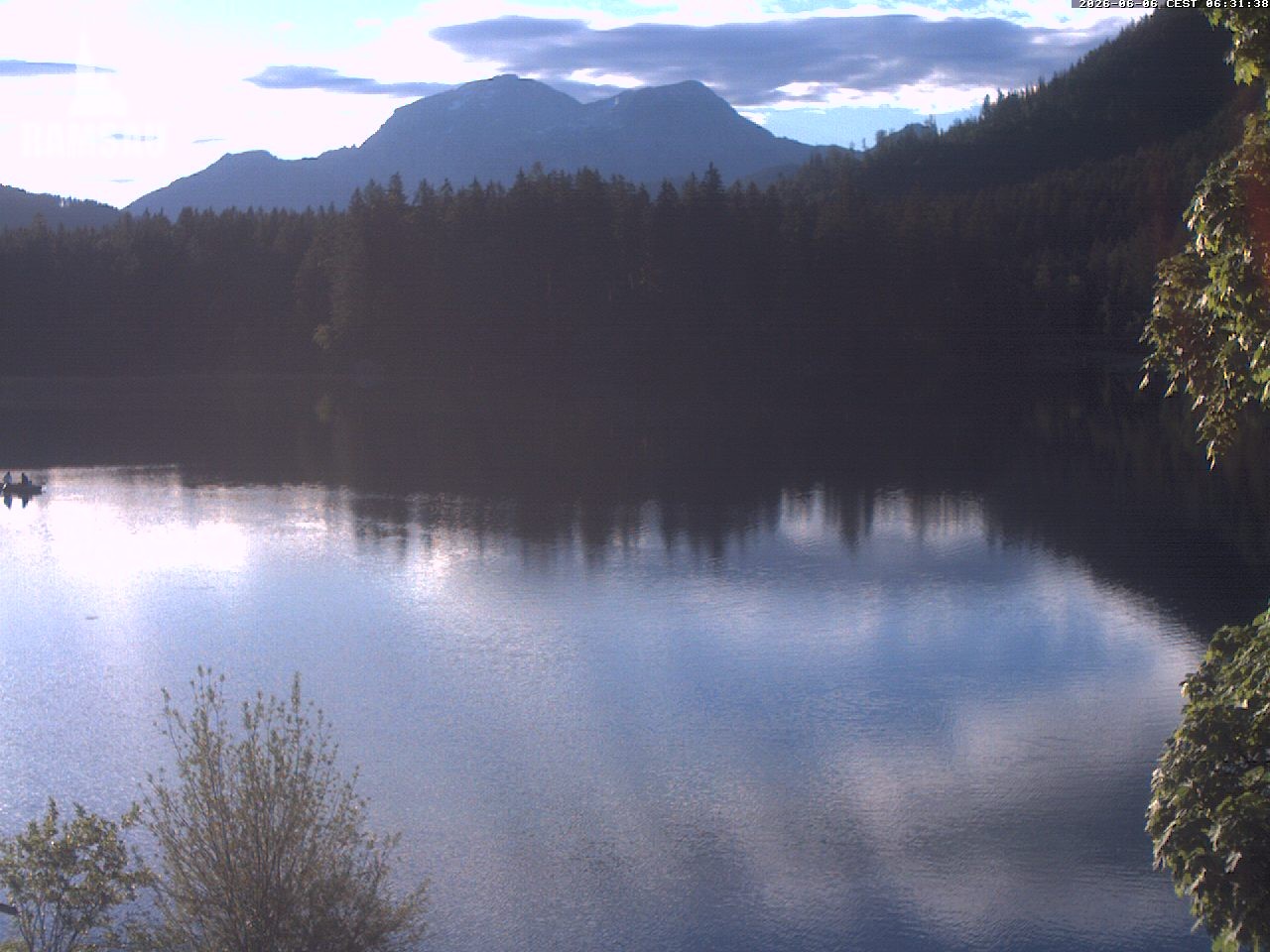 Archived image Webcam View to lake Hintersee