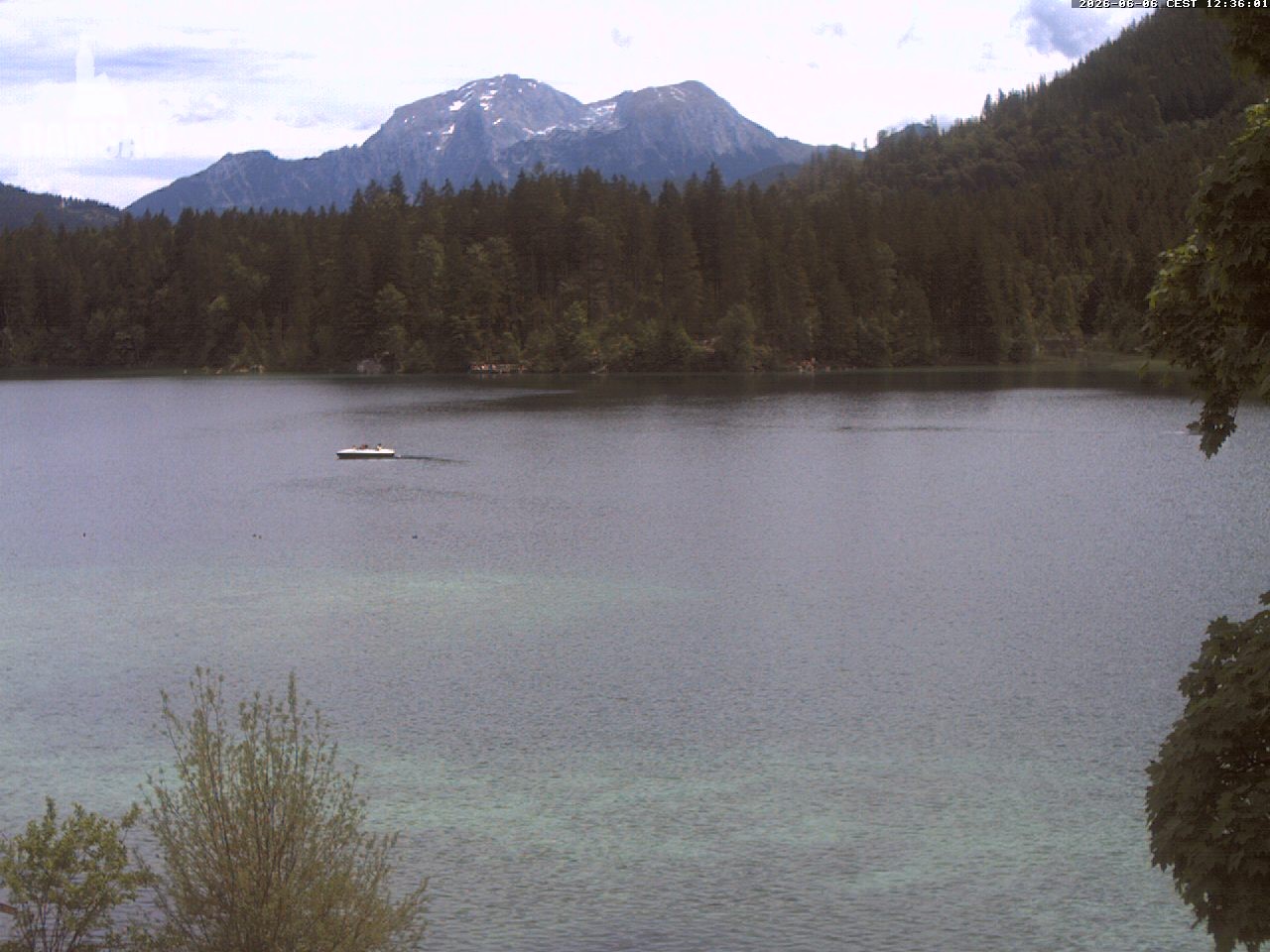 Archived image Webcam View to lake Hintersee