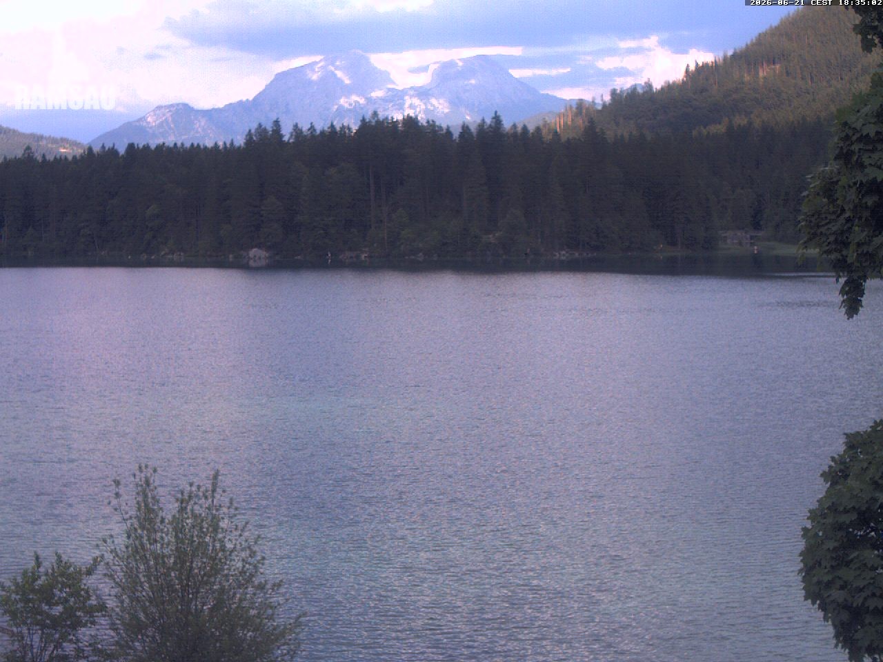 Archived image Webcam View to lake Hintersee