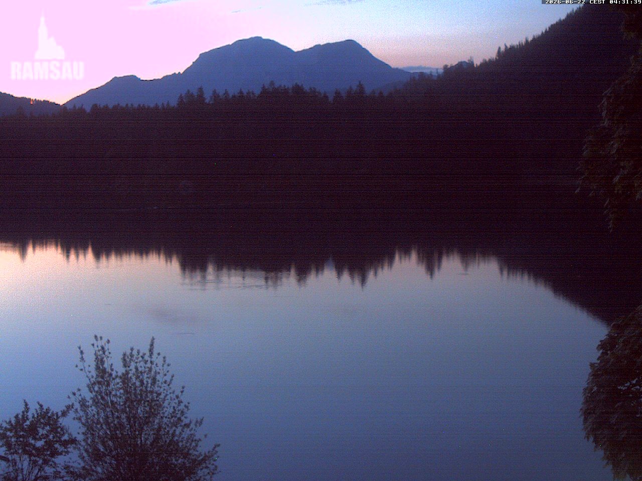 Archived image Webcam View to lake Hintersee