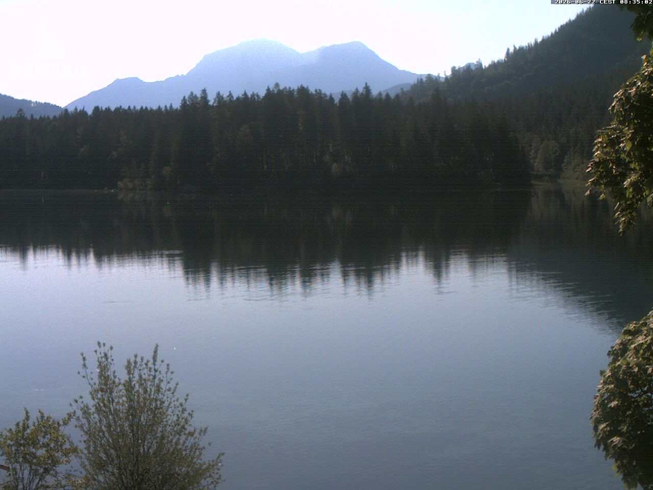 Archived image Webcam View to lake Hintersee