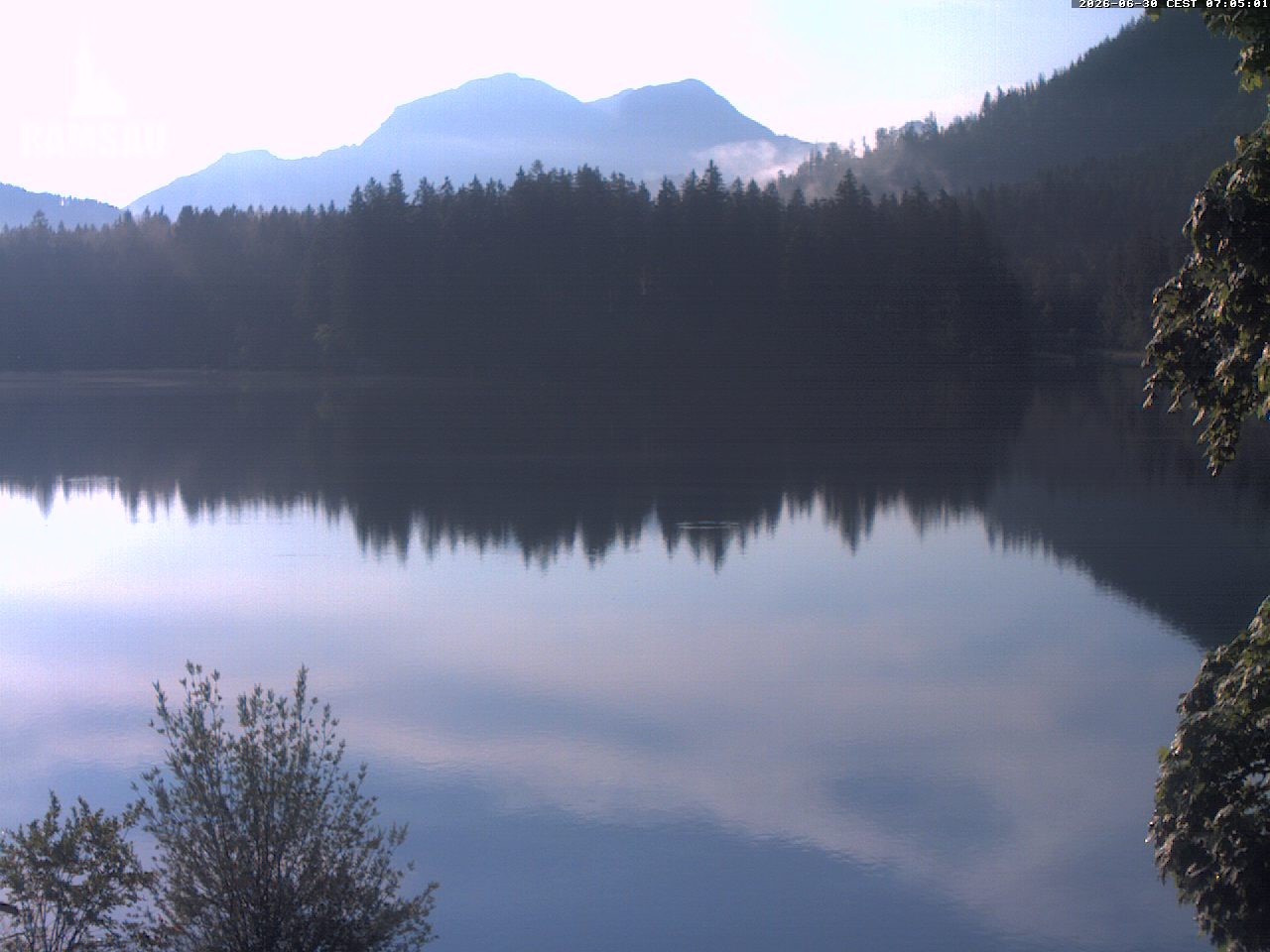 Archived image Webcam View to lake Hintersee