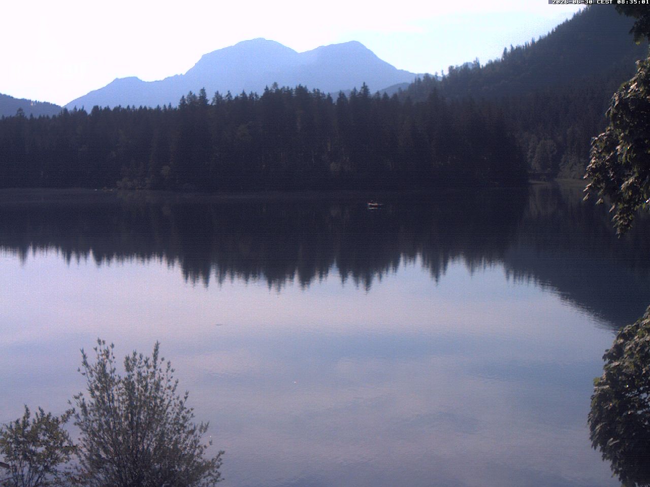 Archived image Webcam View to lake Hintersee