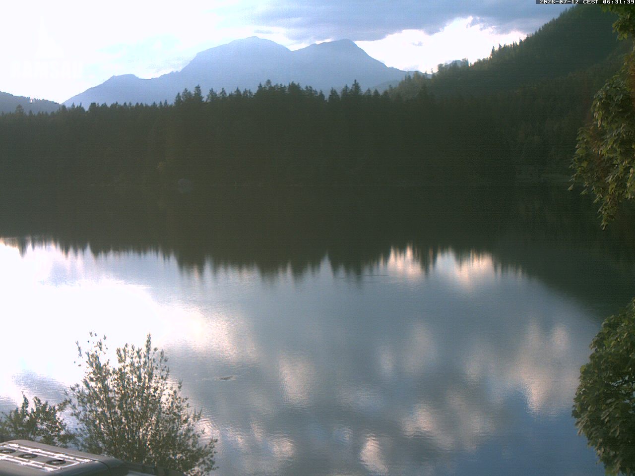Archived image Webcam View to lake Hintersee