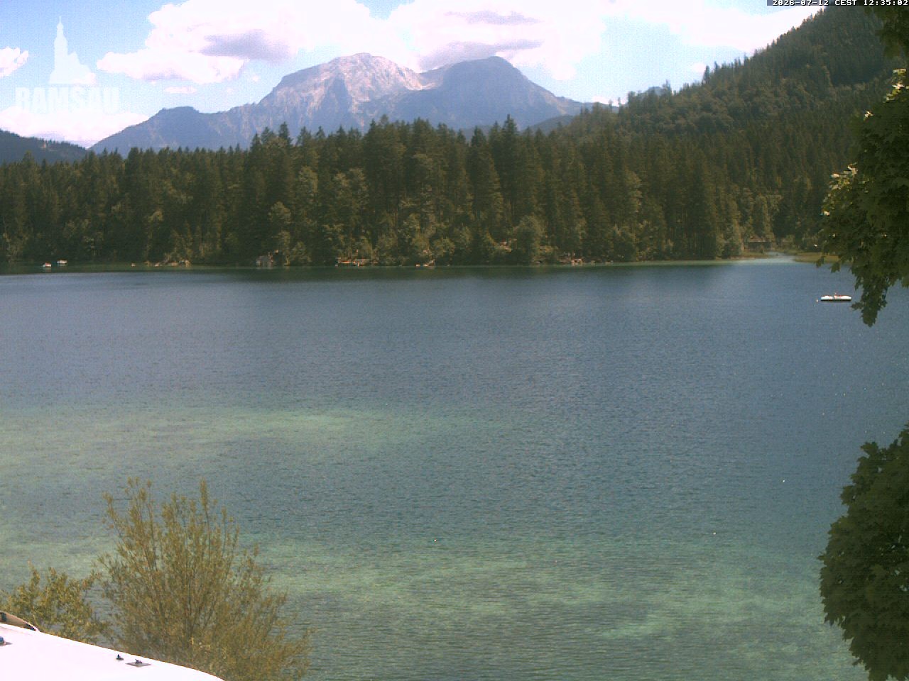 Archived image Webcam View to lake Hintersee