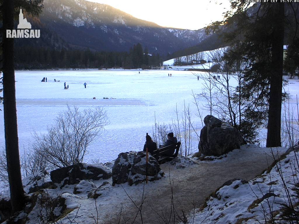 Archived image Webcam Luitpoldweg at lake Hintersee near Ramsau