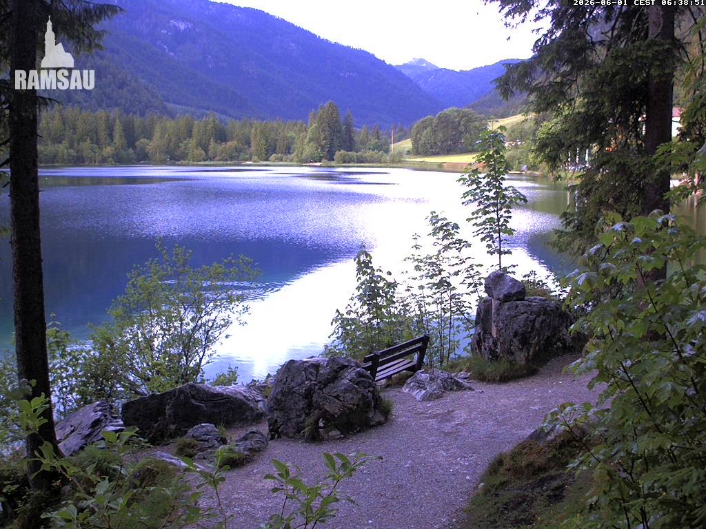 Archived image Webcam Luitpoldweg at lake Hintersee near Ramsau