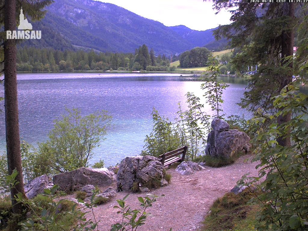 Archived image Webcam Luitpoldweg at lake Hintersee near Ramsau