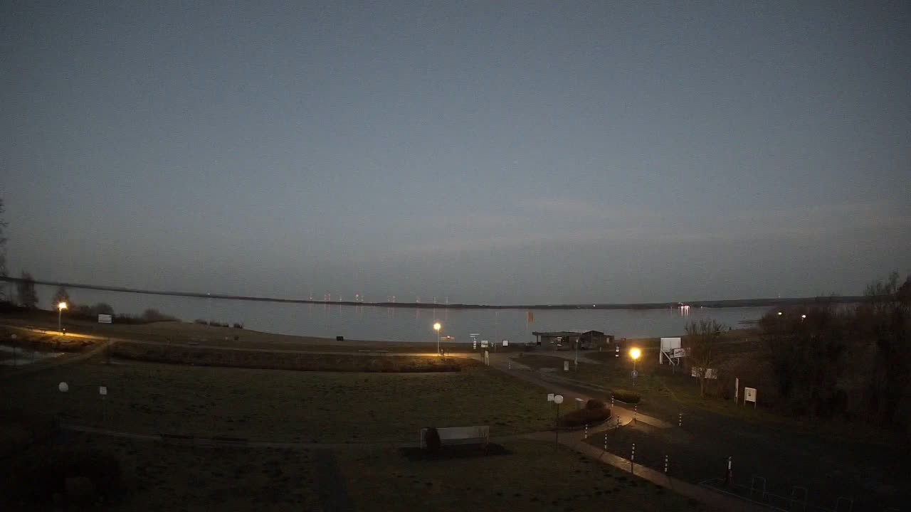 Archived image Webcam Lembruch: Lakeview from Hotel Strandlust