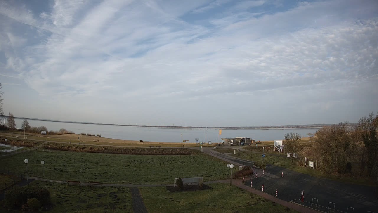 Archived image Webcam Lembruch: Lakeview from Hotel Strandlust