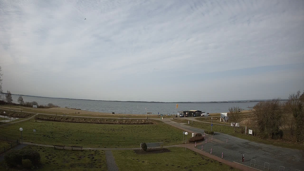 Archived image Webcam Lembruch: Lakeview from Hotel Strandlust