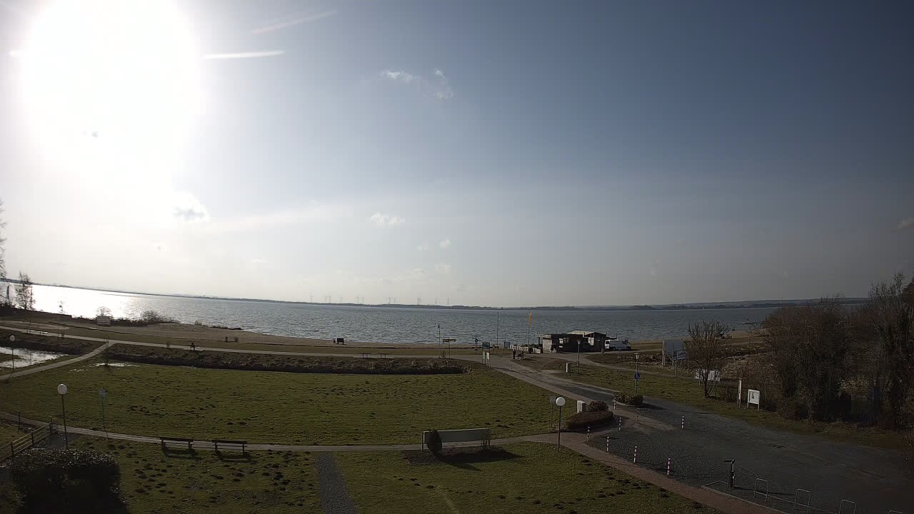 Archived image Webcam Lembruch: Lakeview from Hotel Strandlust