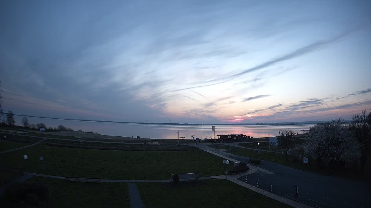 Archived image Webcam Lembruch: Lakeview from Hotel Strandlust