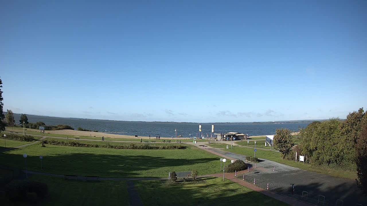 Archived image Webcam Lembruch: Lakeview from Hotel Strandlust
