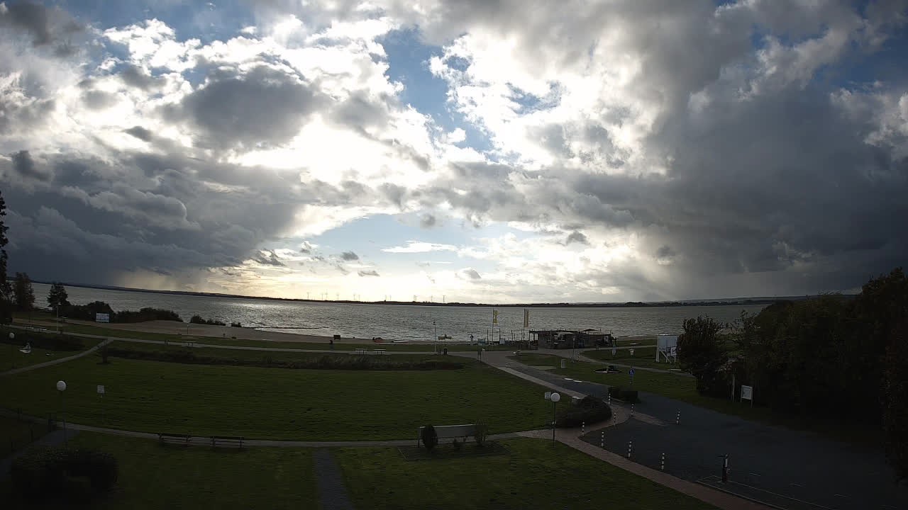 Archived image Webcam Lembruch: Lakeview from Hotel Strandlust