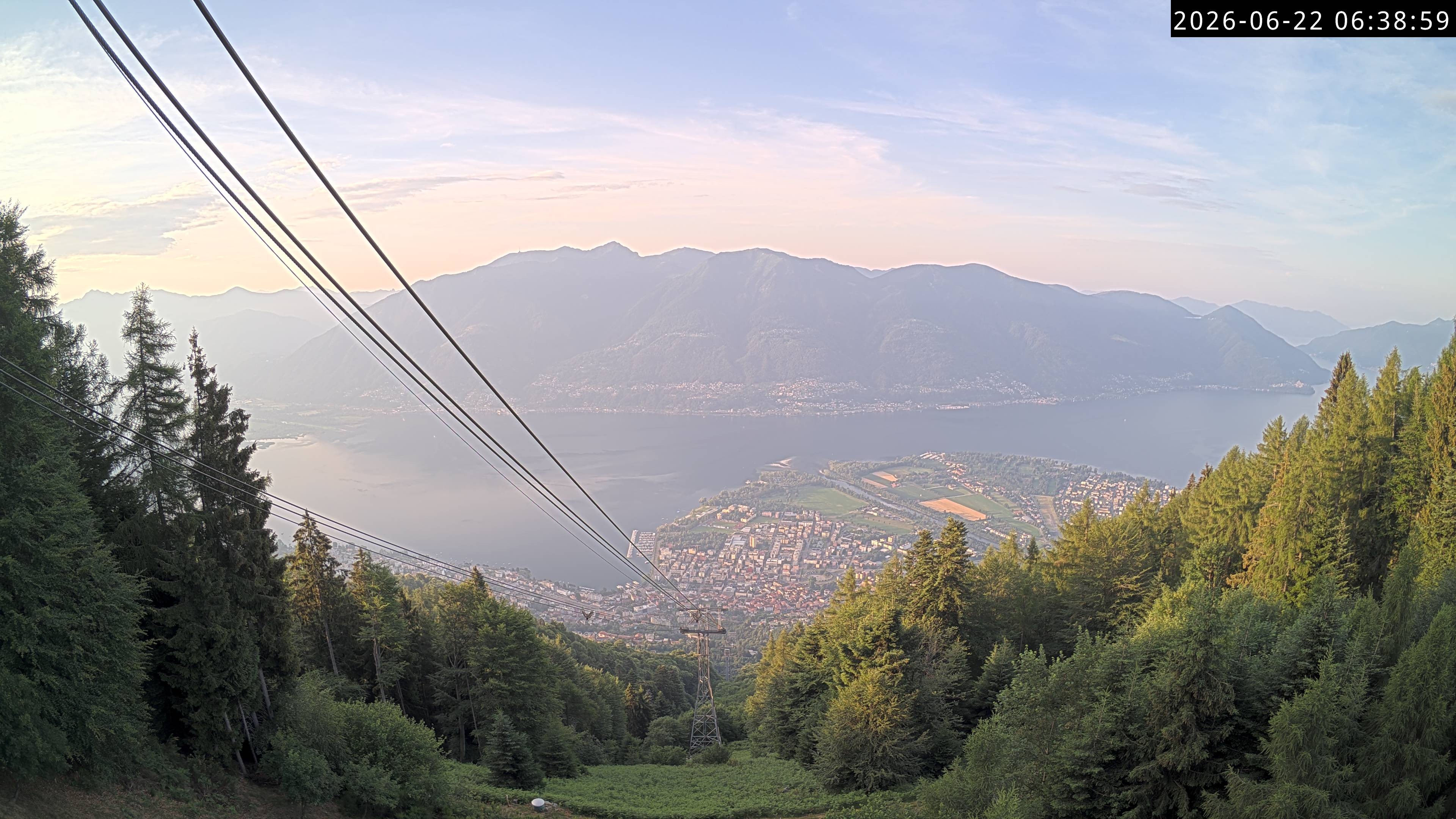 Archived image Webcam Cardada: View Aerialtram