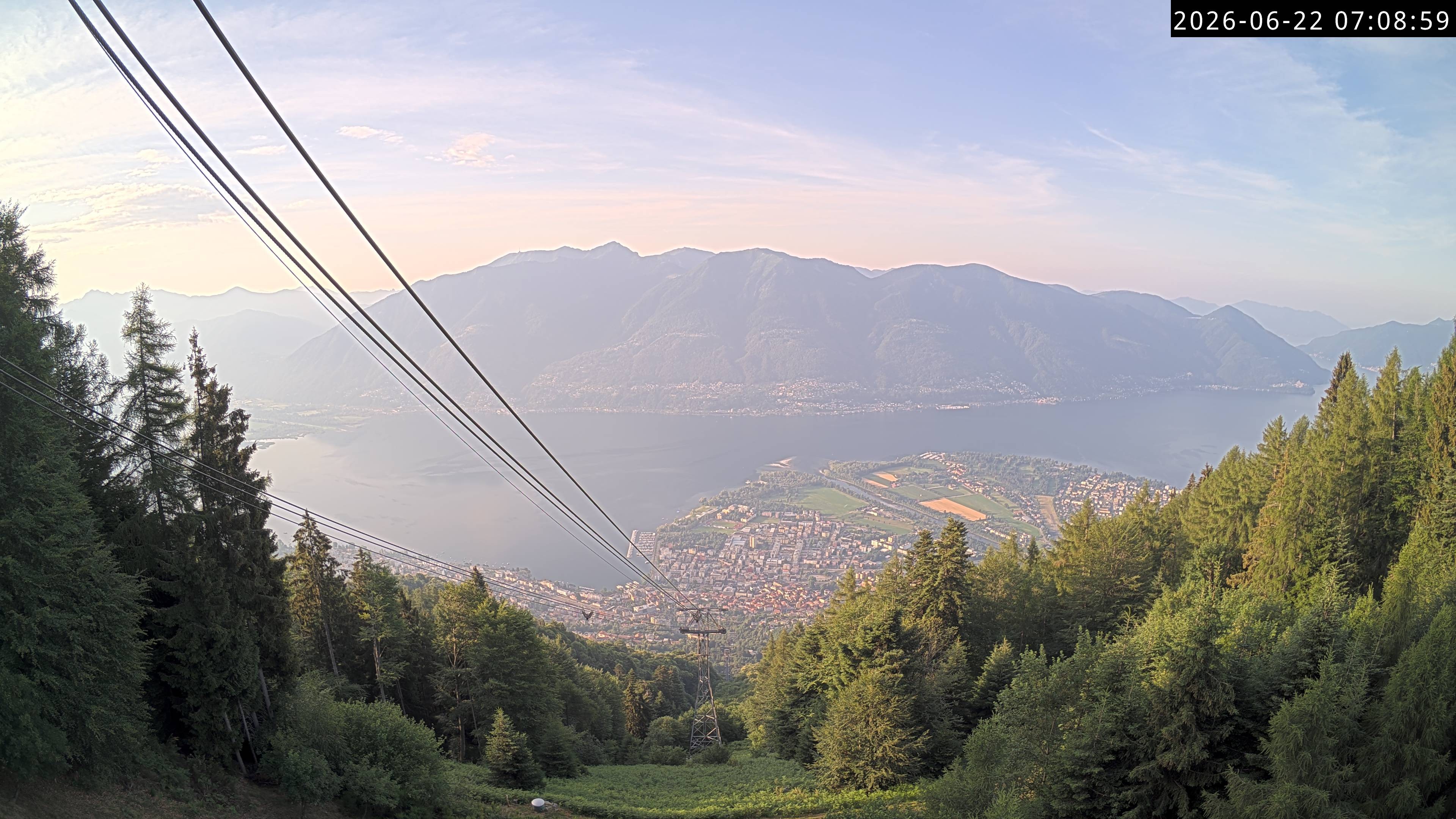 Archived image Webcam Cardada: View Aerialtram