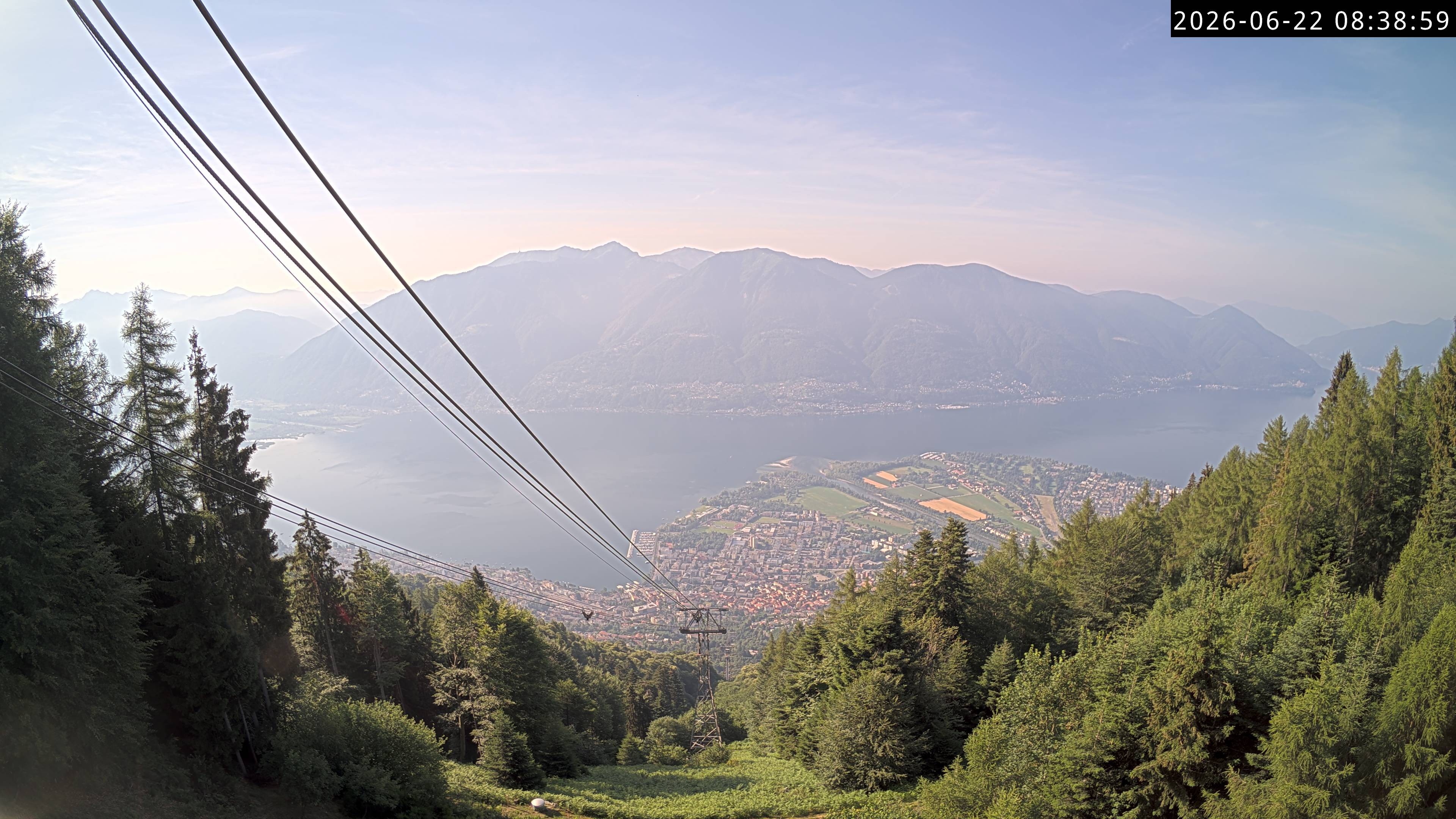 Archived image Webcam Cardada: View Aerialtram