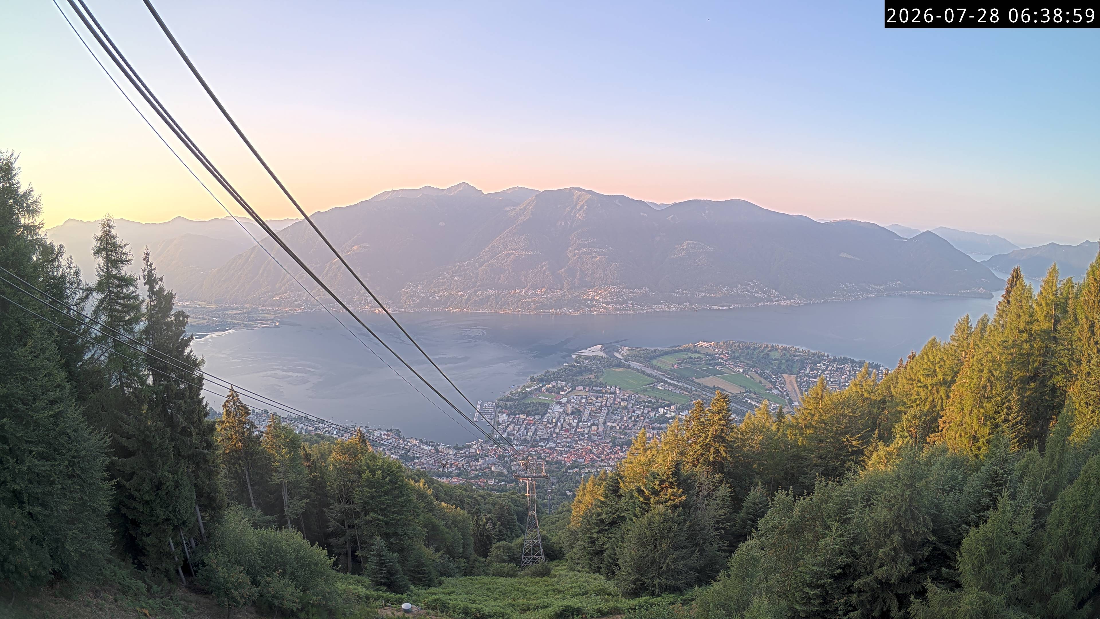 Archived image Webcam Cardada: View Aerialtram