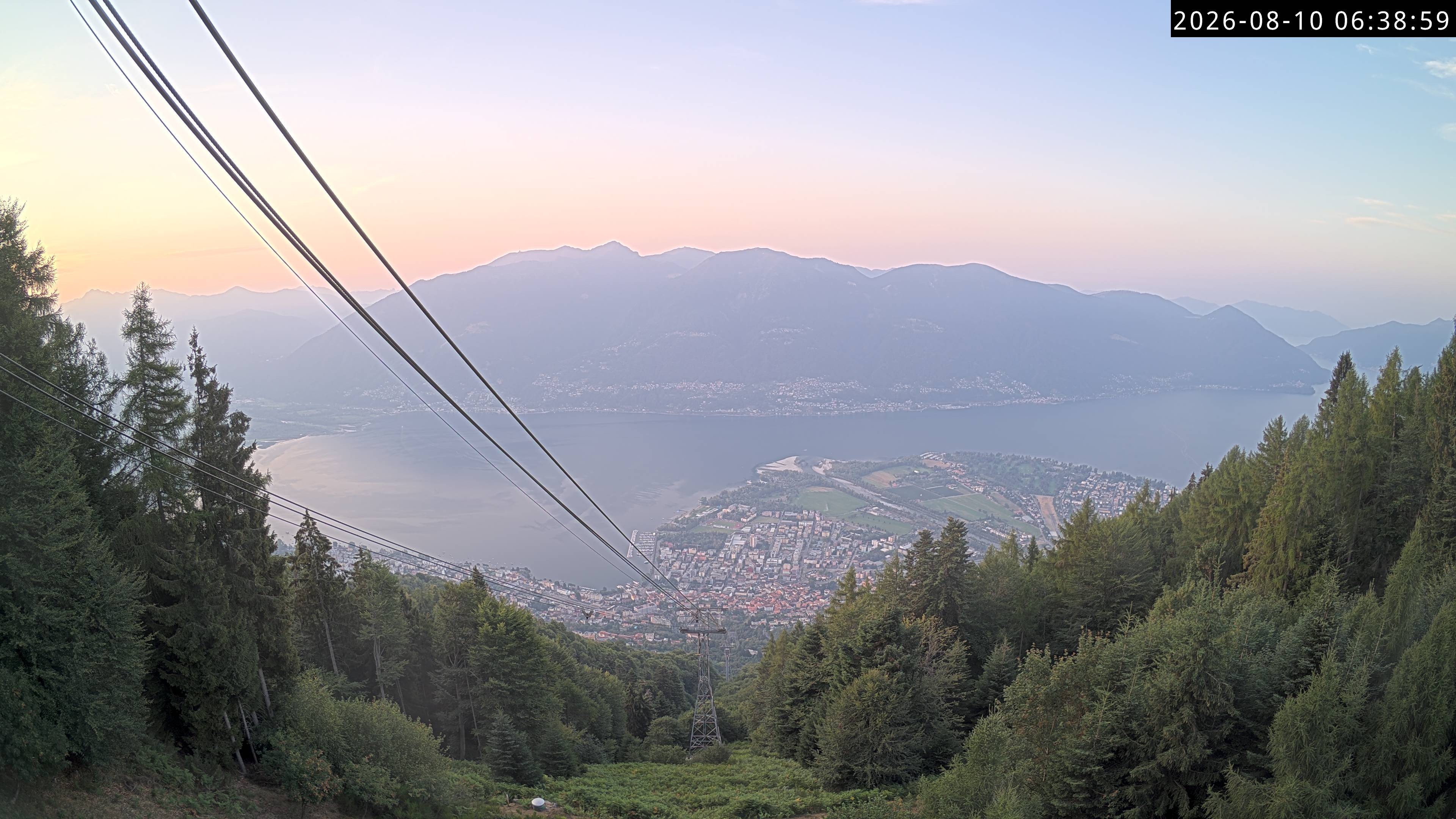 Archived image Webcam Cardada: View Aerialtram