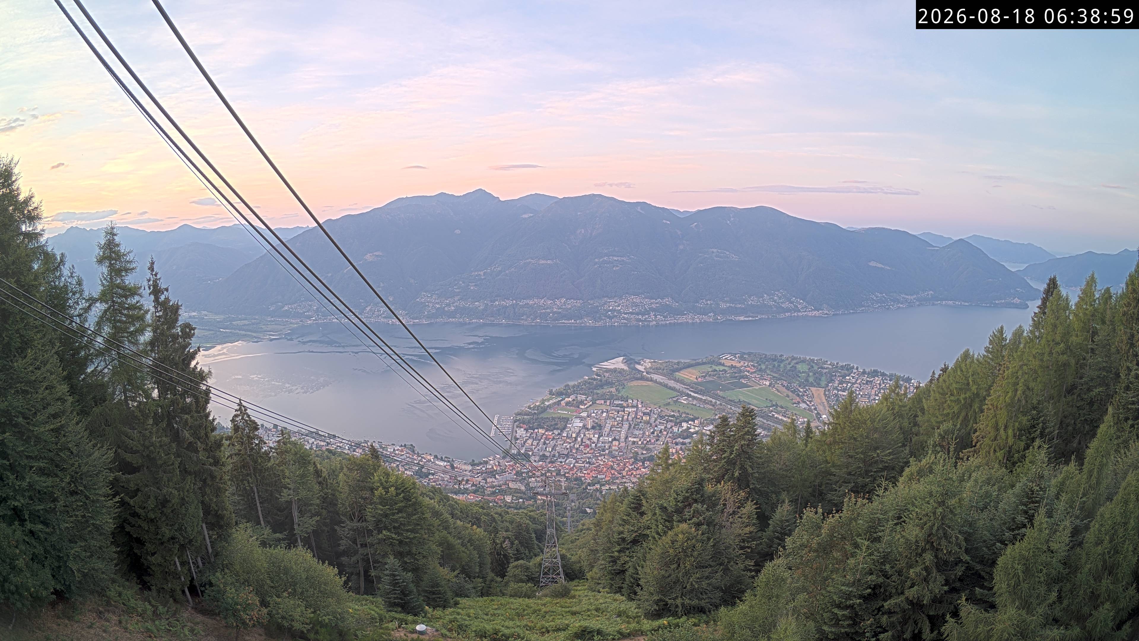 Archiv Foto Webcam Cardada: Blick Seilbahn