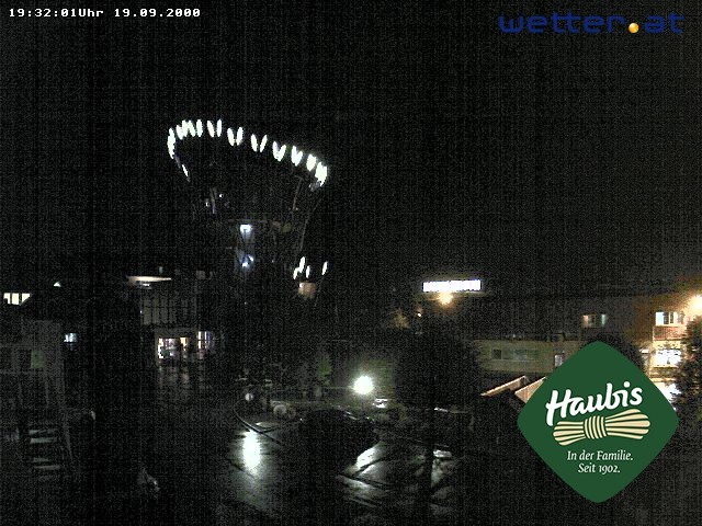 Archived image Webcam Bread-World Haubiversum in Petzenkirchen