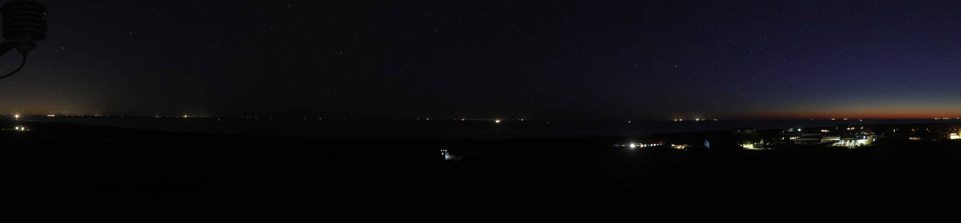 Archived image Webcam Panorama view to the beach of Langeoog